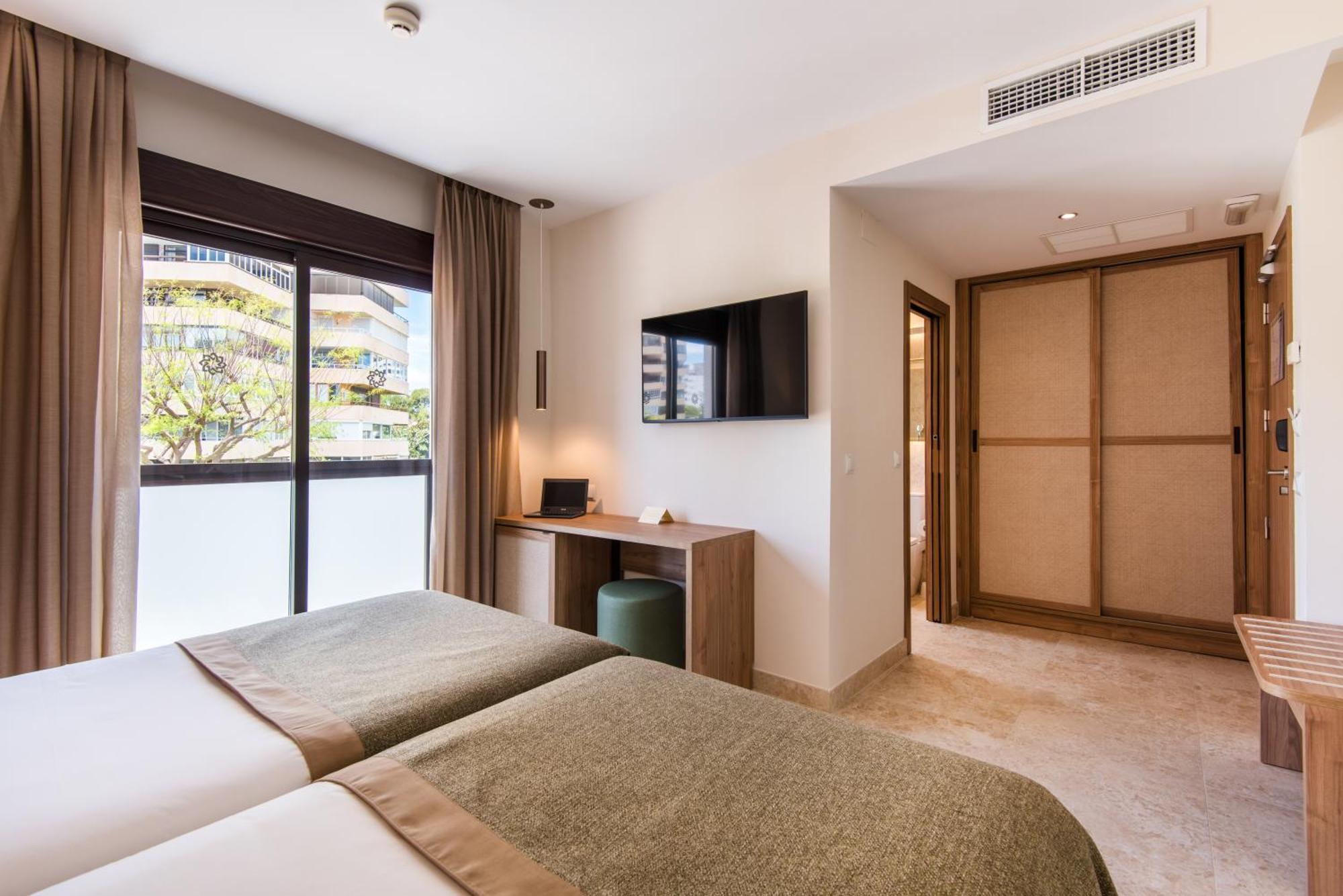 Hotel Tarik Torremolinos Ngoại thất bức ảnh