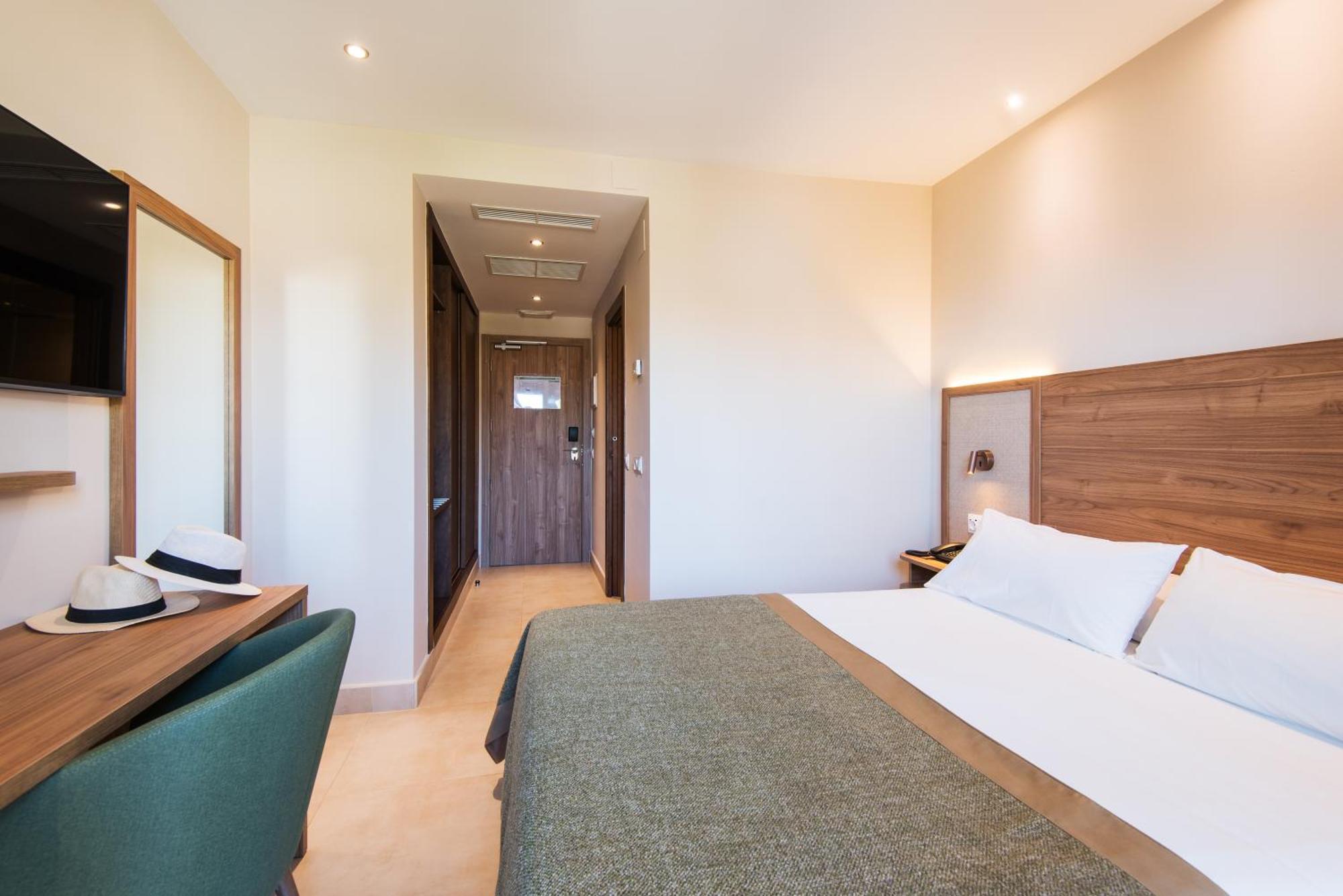 Hotel Tarik Torremolinos Ngoại thất bức ảnh